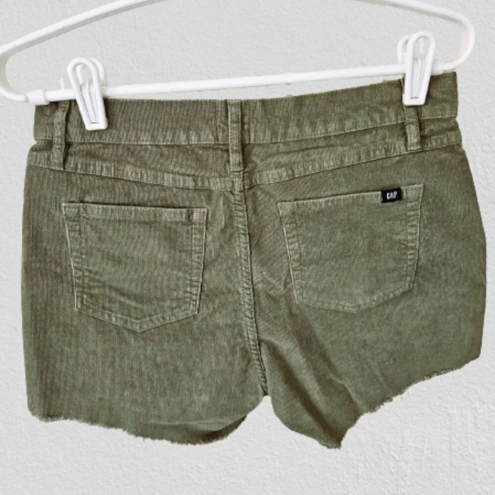 GAP Womens Olive Green Corduroy Cut Off Shorts size 4 - Picture 5 of 5